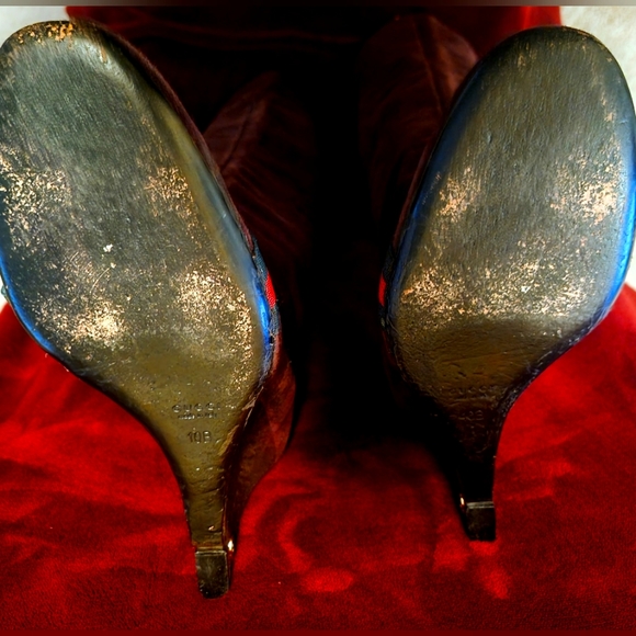 Sexy GUCCI Signature Chocolate Brown Suede Wedge Boots. - Picture 7 of 10